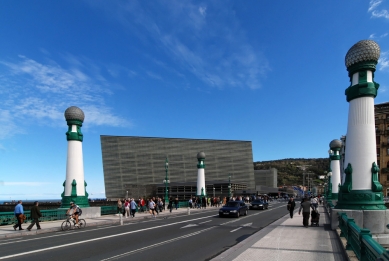 Kursaal - kulturní centrum a koncertní síň - foto: Petr Šmídek, 2013