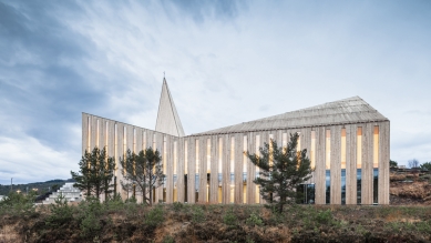 Community Church Knarvik - foto: Hundven-Clements Photography