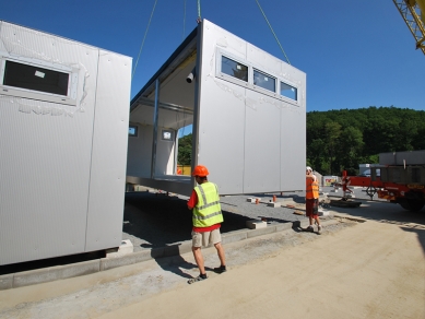 Modular cafeteria in Vizovice - <translation>Construction</translation>