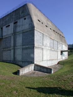 Kostel svatého Petra ve Firmini - foto: Petr Šmídek, 2003