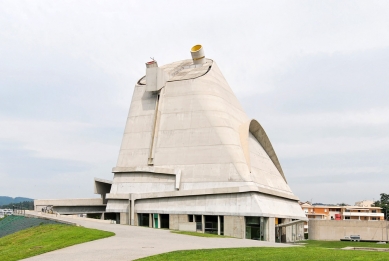 Kostel svatého Petra ve Firmini - foto: Petr Šmídek, 2011