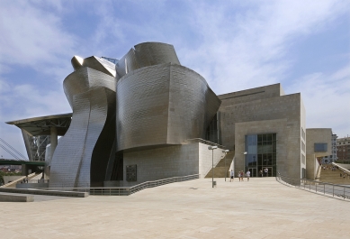 Guggenheimovo muzeum v Bilbau - foto: Ester Havlová