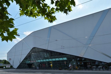 Shopping Arena Salzburg  - foto: Petr Šmídek, 2015