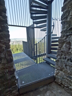 <Viewpoint tower at Orlík Castle> - foto: Ing. arch. Martin Franěk