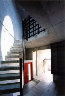 Čistý dům - Schodišťový prostor - foto: Mitsuo Matsuoka / Toshiyuki Nakao