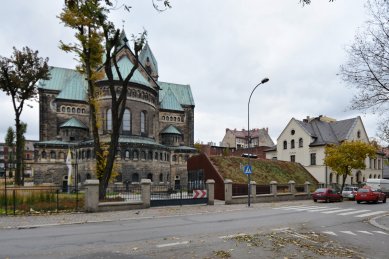 Cultural-Educational Center and Rosary Garden at the St. Hyacinth Church in Bytom - foto: Petr Šmídek, 2015