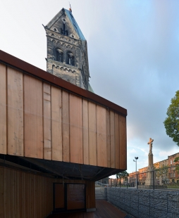 Cultural-Educational Center and Rosary Garden at the St. Hyacinth Church in Bytom - foto: Petr Šmídek, 2015