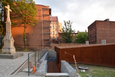 Cultural-Educational Center and Rosary Garden at the St. Hyacinth Church in Bytom - foto: Petr Šmídek, 2013