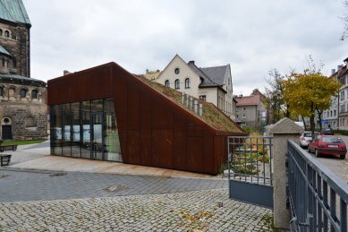 Cultural-Educational Center and Rosary Garden at the St. Hyacinth Church in Bytom - foto: Petr Šmídek, 2015