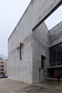 Maria-Magdalena-Kirche - foto: Petr Šmídek, 2013