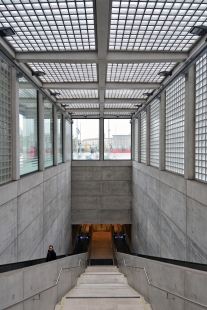 Wilhelm-leuschner-Platz station - foto: Petr Šmídek, 2015