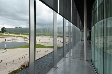 Louvre Lens  - foto: Petr Šmídek, 2016