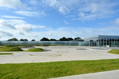 Louvre Lens - foto: Petr Šmídek, 2016