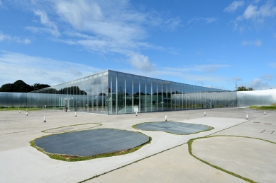 Louvre Lens  - foto: Petr Šmídek, 2016