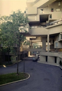 Habitat '67 - foto: © McGraw-Hill University, 2001