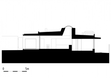 Dům v zahradě - Řez C-C' - foto: Aoc
