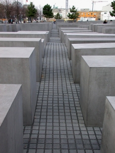 Holocaust-Mahnmal - pomník všem v Evropě zavražděným Židům - foto: Petr Šmídek, 2006