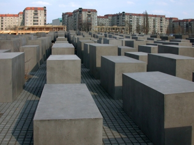 Holocaust-Mahnmal - pomník všem v Evropě zavražděným Židům - foto: Petr Šmídek, 2006