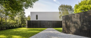 Living-Garden House in Izbica - foto: Jakub Certowicz