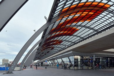 Cuypersova pasáž - Hlavní autobusový terminál, Benthem Crouwel (1996-2016) - foto: Petr Šmídek, 2016