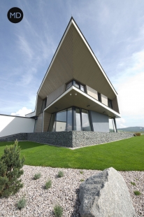 <html>
<body>
    <h1>Family House with a View in Beroun</h1>
</body>
</html> - foto: Jiří Ernest