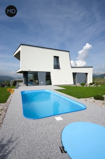 <html>
<body>
    <h1>Family House with a View in Beroun</h1>
</body>
</html> - foto: Jiří Ernest