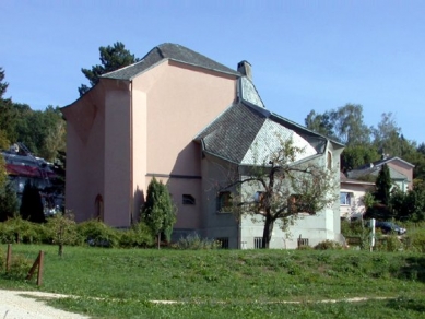 Goetheanum - Domy v okolí Goetheana. - foto: Petr Šmídek, 2003