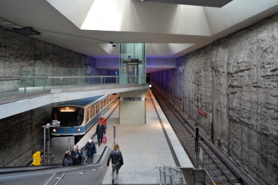 Subway Station Westfriedhof - foto: Petr Šmídek, 2015