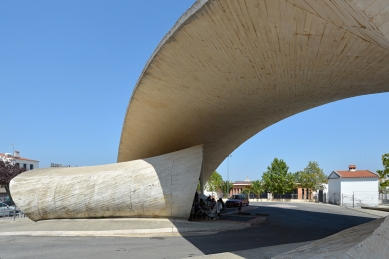 Autobusová zastávka Casar de Cáceres - foto: Petr Šmídek, 2018