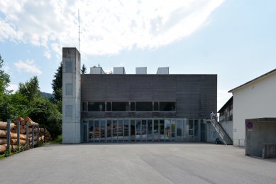 Požární zbrojnice a kulturní dům Hittisau - foto: Petr Šmídek, 2015