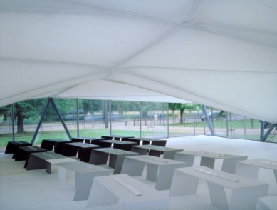 Serpentine Gallery Pavilion 2000  - foto: Hélène Binet