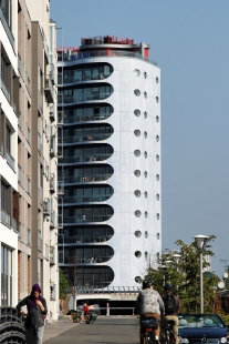 Metropolis apartment building - foto: Petr Šmídek, 2014