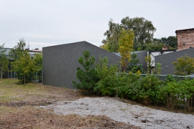 House with Art Studio - foto: Petr Šmídek, 2013