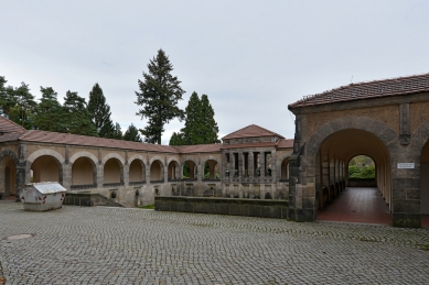 Krematorium Tolkewitz - foto: Petr Šmídek, 2013