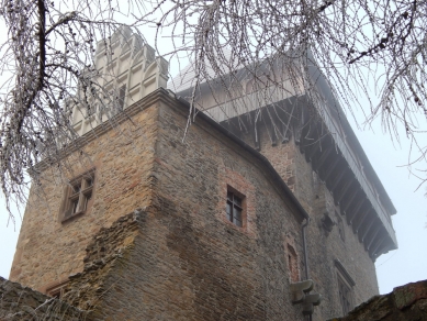 Obnova hradu Lipnice nad Sázavou - Detail exteriéru hradního paláce a věže - foto: Ladislav Bezděk