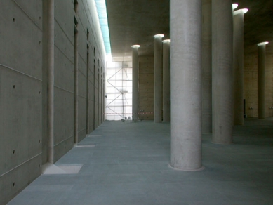 Krematorium Baumschulenweg - foto: Petr Šmídek, 2002