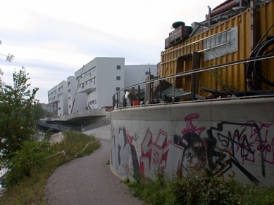 Spittelau Viadukt - foto: Petr Šmídek, 2005