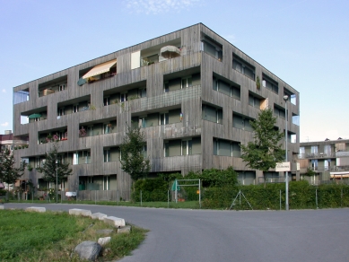 Residential Building Mitterweg - foto: Petr Šmídek, 2002