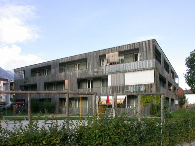 Residential Building Mitterweg - foto: Petr Šmídek, 2002