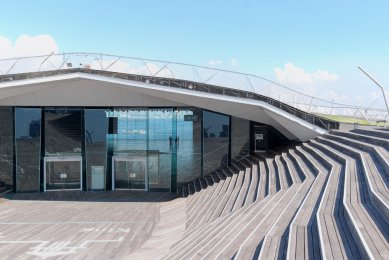 Mezinárodní přístavní terminál Yokohama - foto: Petr Šmídek, 2012