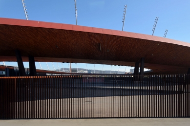 Atletický a fotbalový stadion Letzigrund - foto: Petr Šmídek, 2015