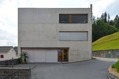 Primary school in Doren - foto: Petr Šmídek, 2015