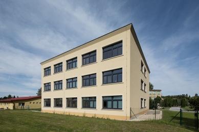 Elementary School in Mukařov - foto: Lukáš Žentel