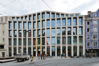 Kaufhaus Tyrol Department Store - foto: Petr Šmídek, 2015