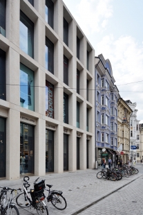 Kaufhaus Tyrol Department Store - foto: Petr Šmídek, 2015