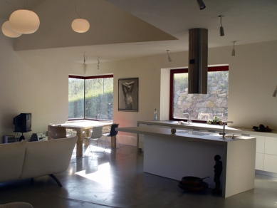 Interior of a family house, Šárecké Valley - foto: archiv oooox architects