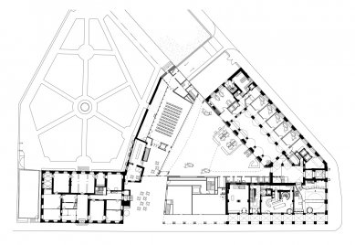 Rozšíření hlavního sídla kantonální banky Graubünden - Půdorys přízemí - foto: Jüngling und Hagmann Architekten