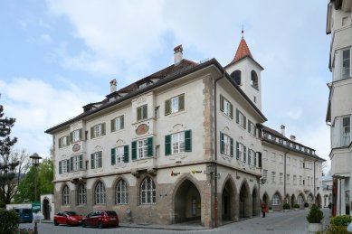 Pošta a spořitelna v Hall in Tirol  - foto: Petr Šmídek, 2017