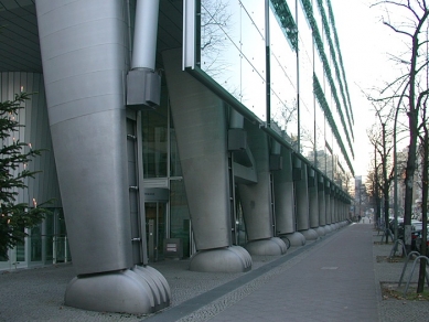 Ludwig Erhard Haus - foto: Petr Šmídek, 2006