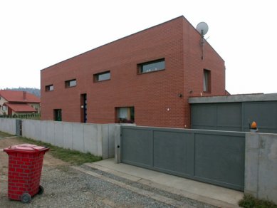 Family house in Jirčany - foto: Petr Šmídek, 2005